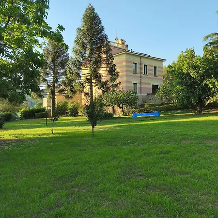 Vincenza Landhaus Vallo della Lucania